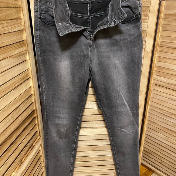 New York & company SoHo Jeans, Size 12 - Picture 5 of 10